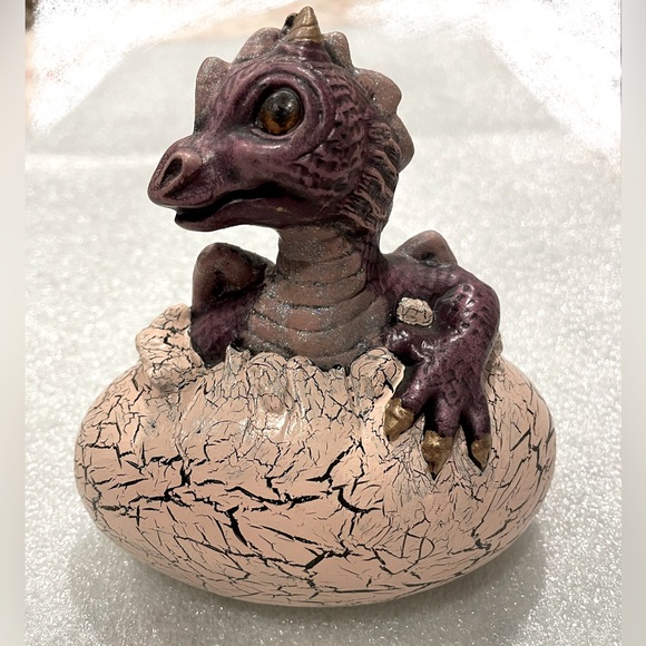 Hand Painted Purple Dragon Hatchling Figurine. Signed 1998. - Picture 1 of 10